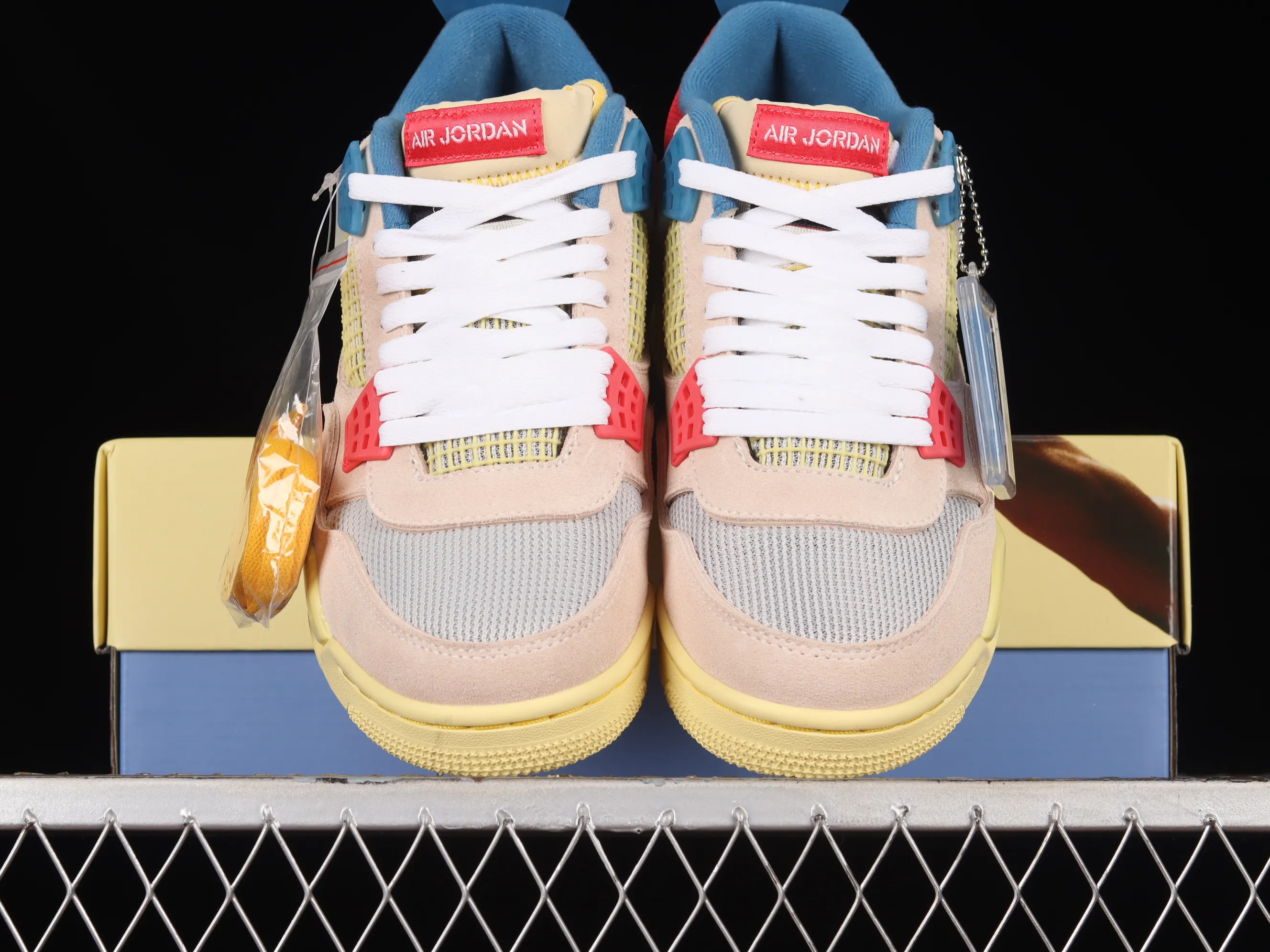 All categories Air Jordan Jordan series basketball shoes Air Jordan 4 OG version Union La x Air Jordan 4 Retro AJ4 Joe 4 Union Pink Blue Knights DC9533-800